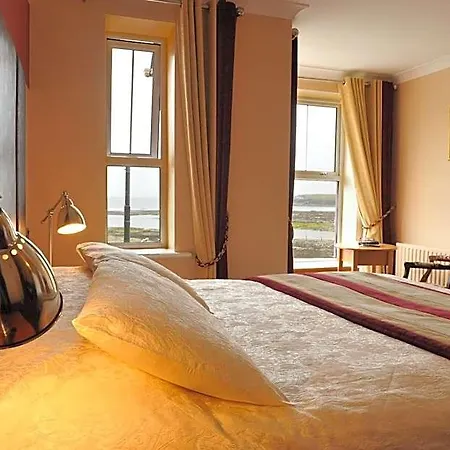 Fitzgeralds Hotel 3*